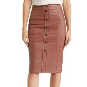Ookie & Lala Faux Leather Skirt in‎ Luggage. Small
